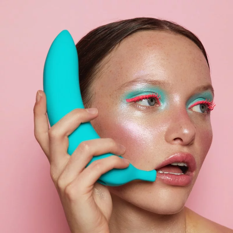 Love to Love Oh Oui Banana Vibrator - BLUE LAGOON
