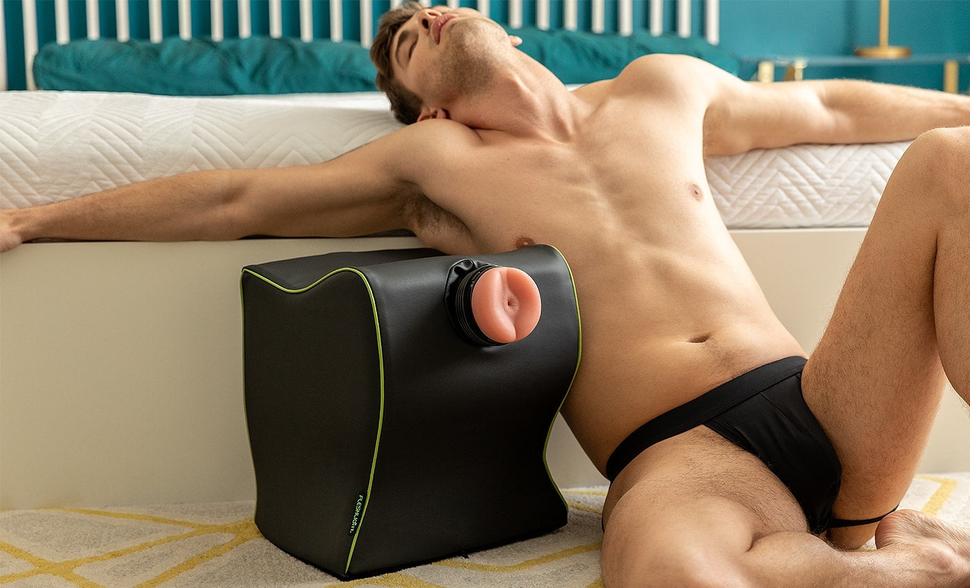 Liberator Fleshlight Top Dog Sex Toy Mount - Black